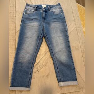 Angels Everflex Curvy Skinny Distressed Denim Capri Size 10/30 Soft Comfy